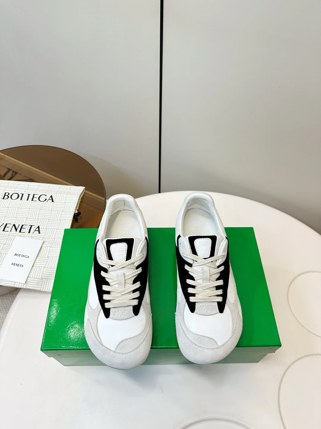 Кроссовки Женские Bottega Veneta 582530