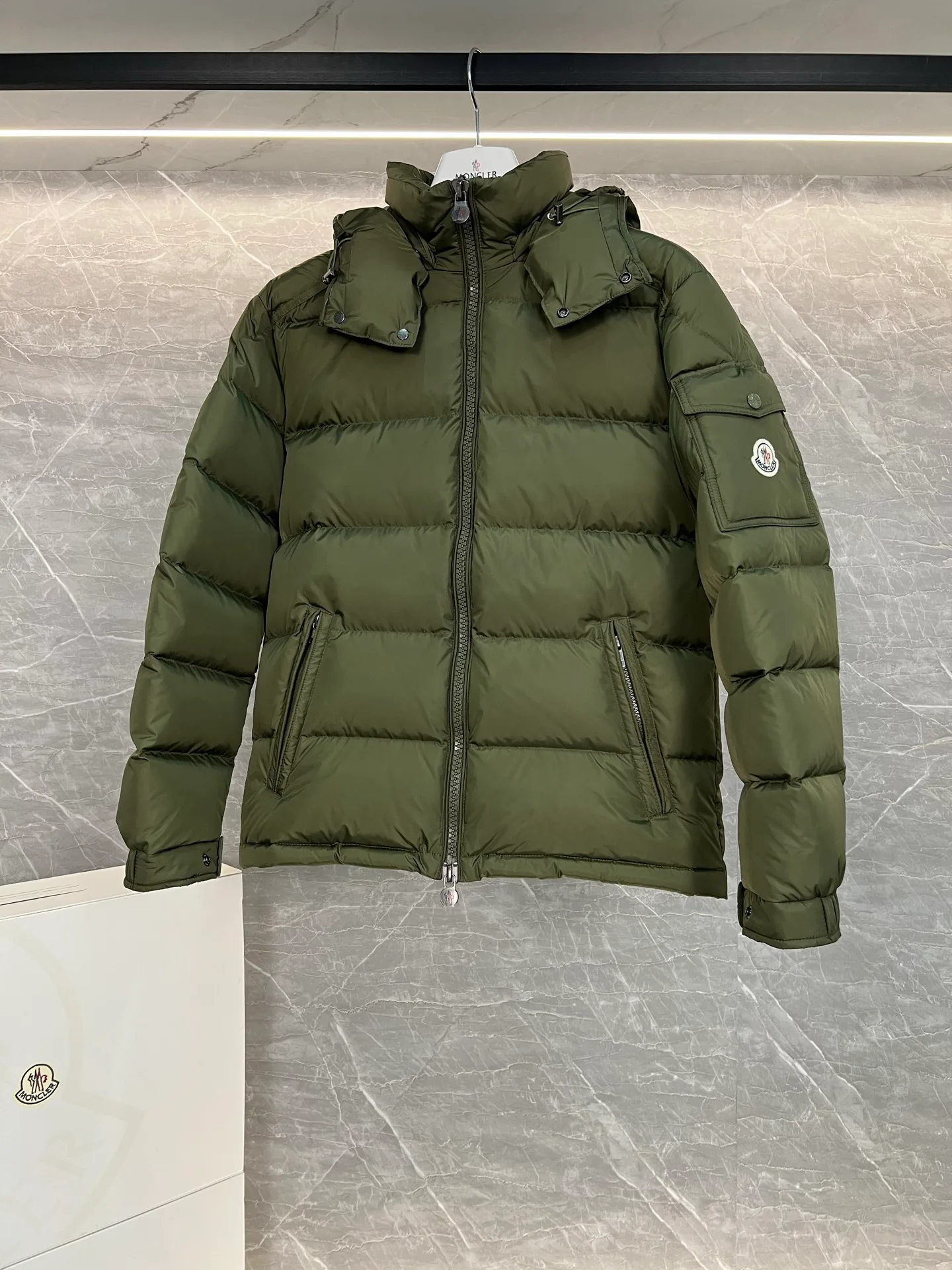 Куртки И Пуховики Женские Moncler 18599871
