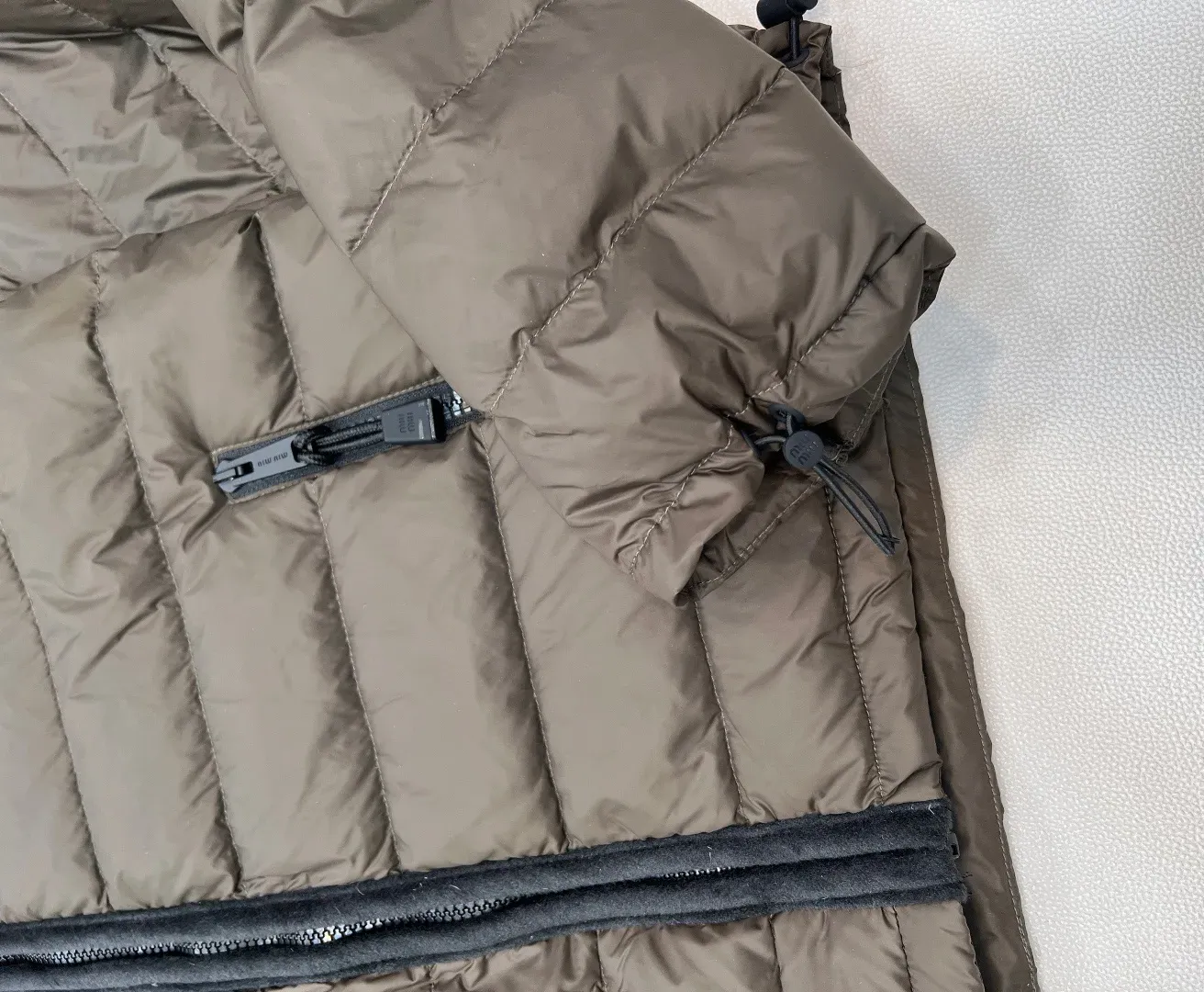 Куртки И Пуховики Женские Miu Miu 1856634