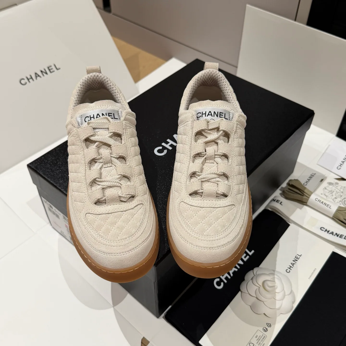 Кроссовки Женские Chanel 18551778