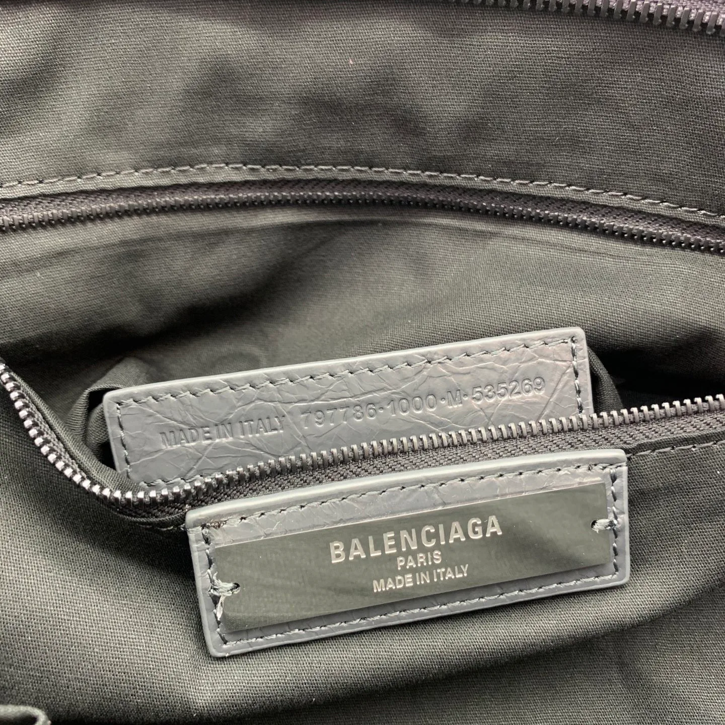 Классические Сумки Женские Balenciaga 18136370