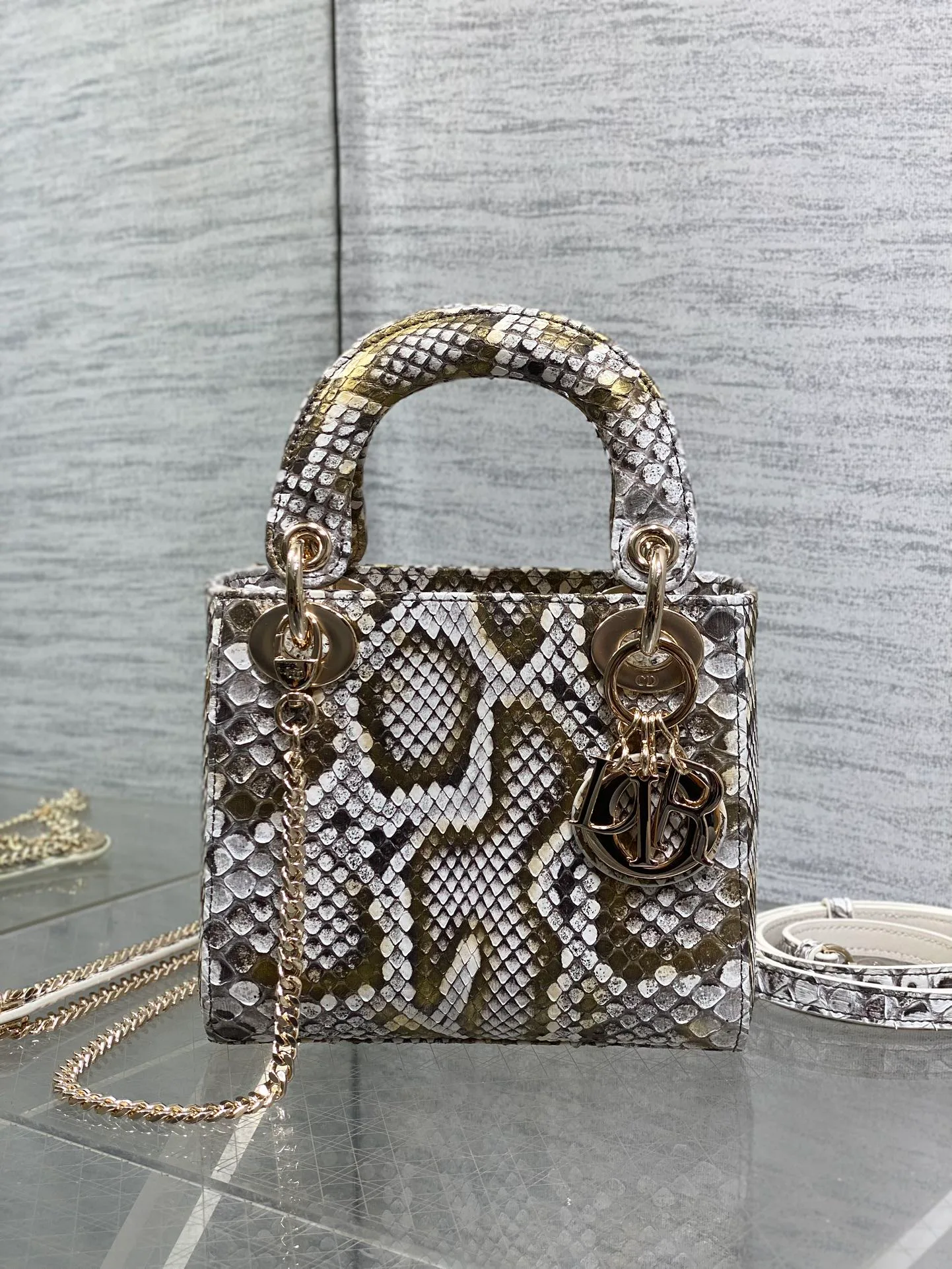Классические Сумки Женские Christian Dior 11581682