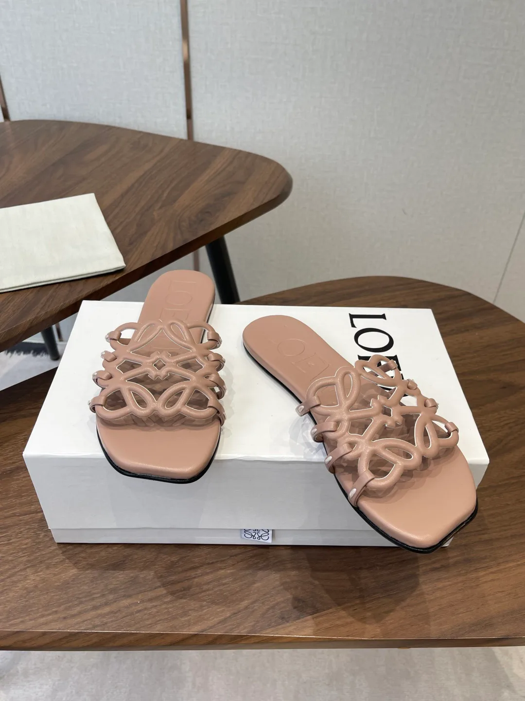 Шлепанцы Женские Loewe 11428022