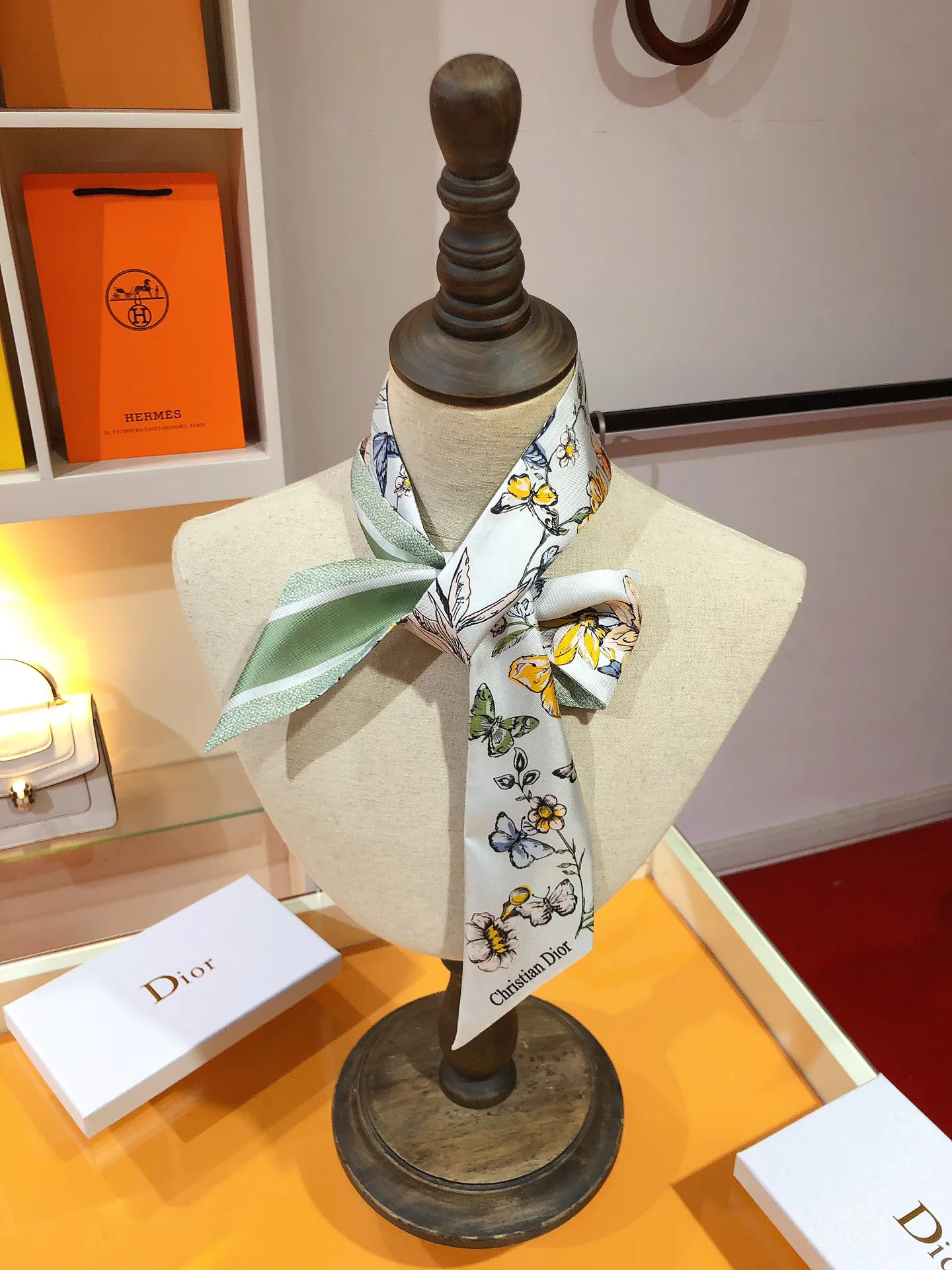 Платки Christian Dior 12171931