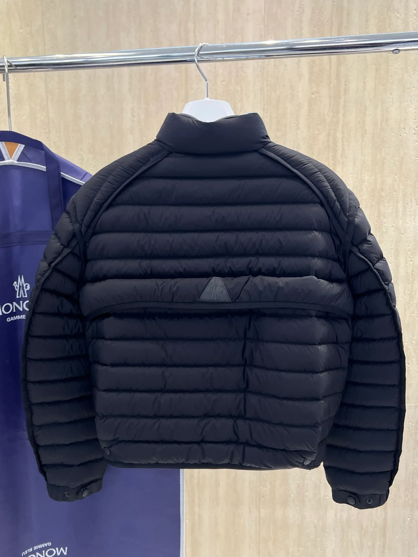 Куртки И Пуховики Мужские Moncler 18231664