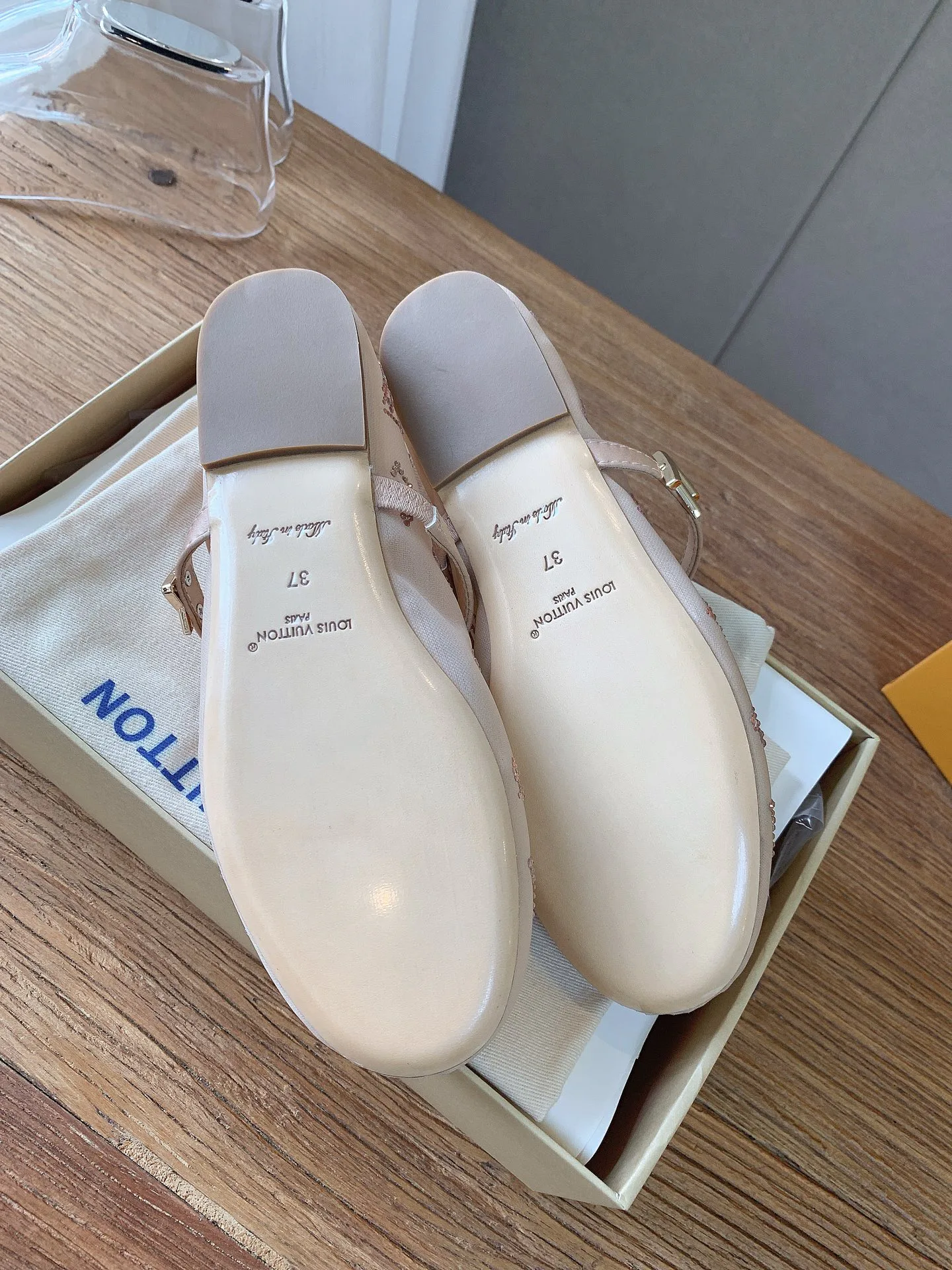 Балетки Женские Louis Vuitton 18365399