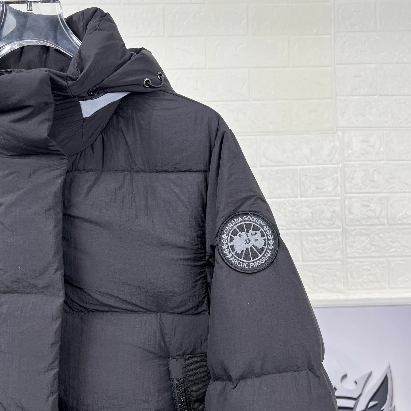 Куртки И Пуховики Женские Canada Goose 18845608