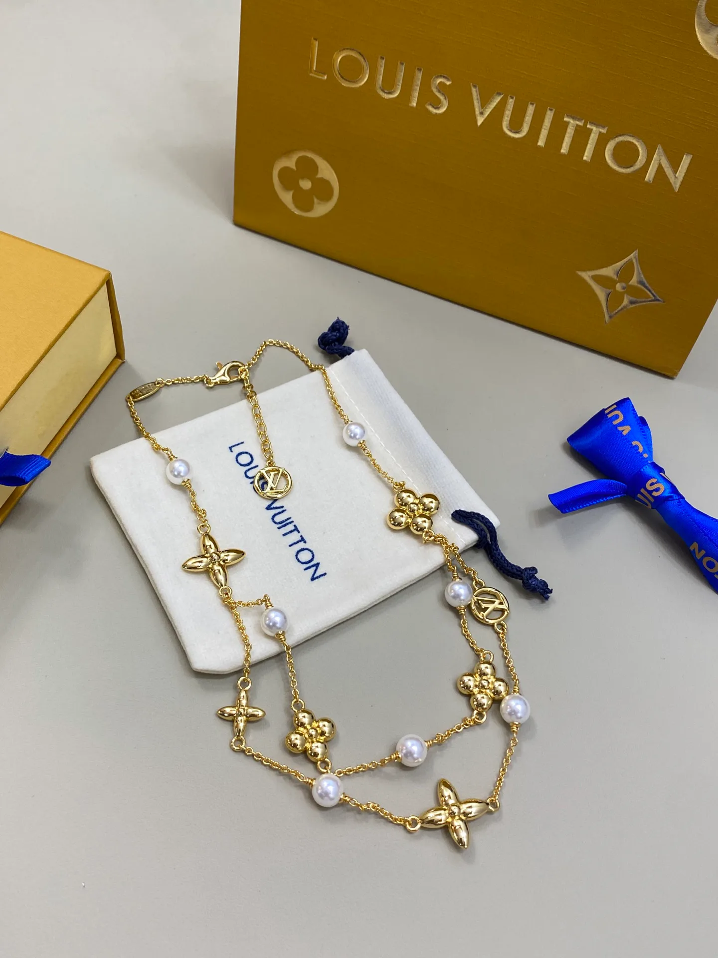 Бижутерия Louis Vuitton 17821899