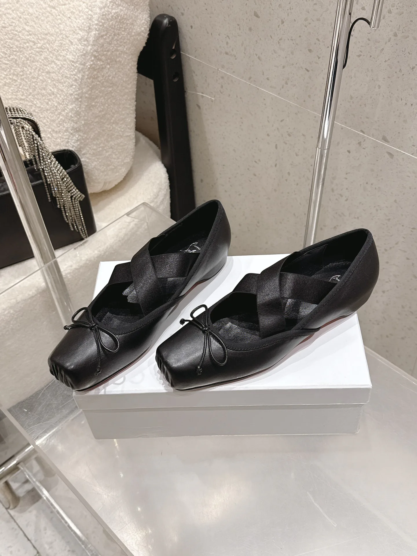 Туфли Женские Christian Louboutin 13078803