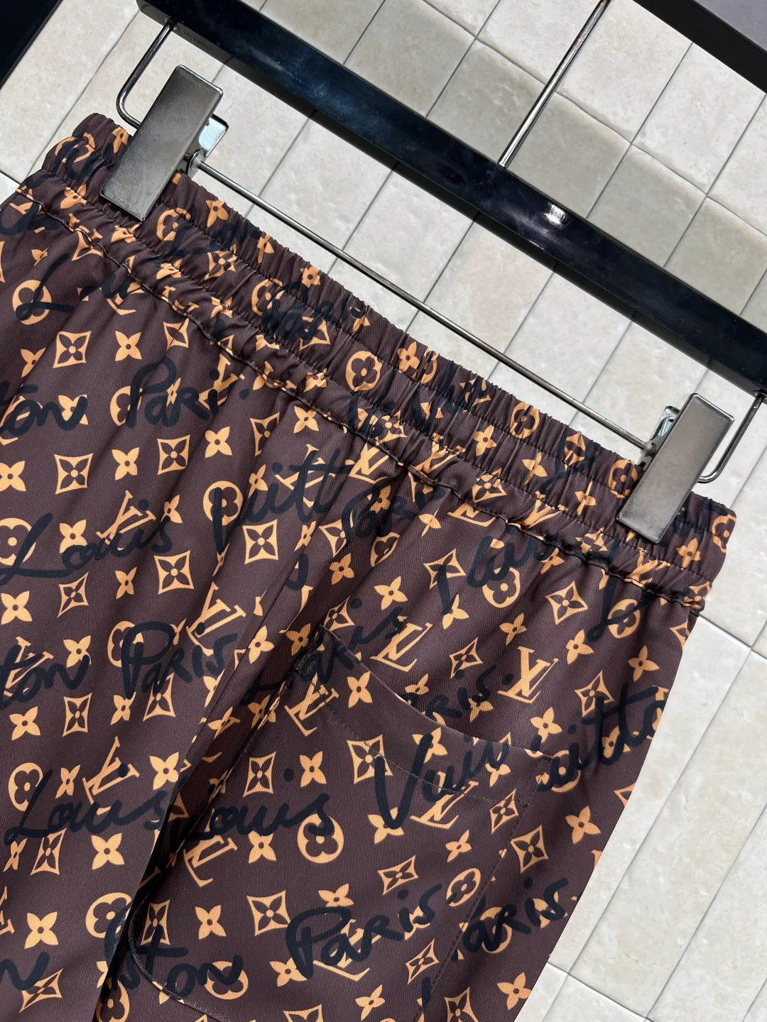 Брюки Женские Louis Vuitton 13306136