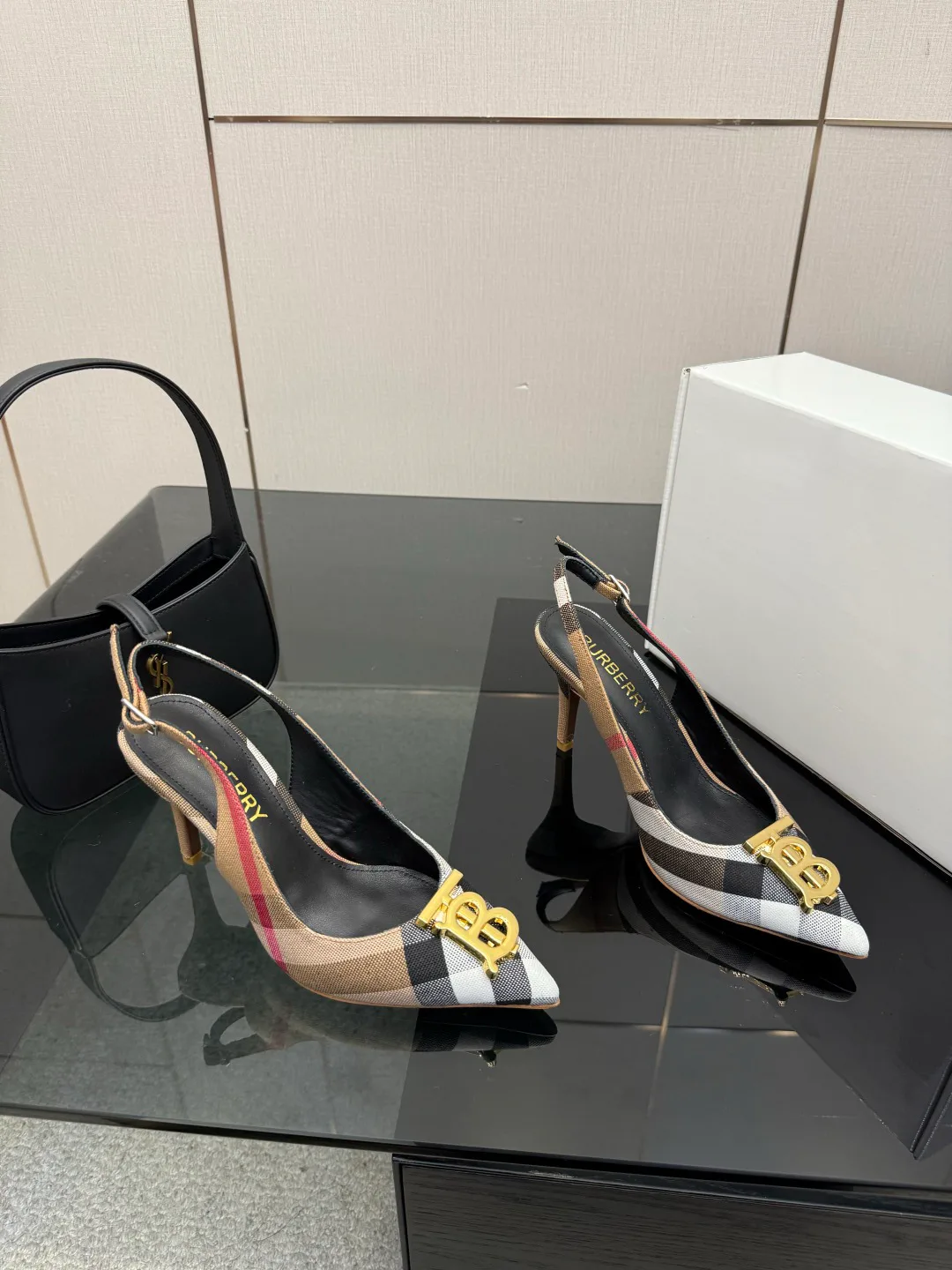 Туфли Женские Burberry 11336449