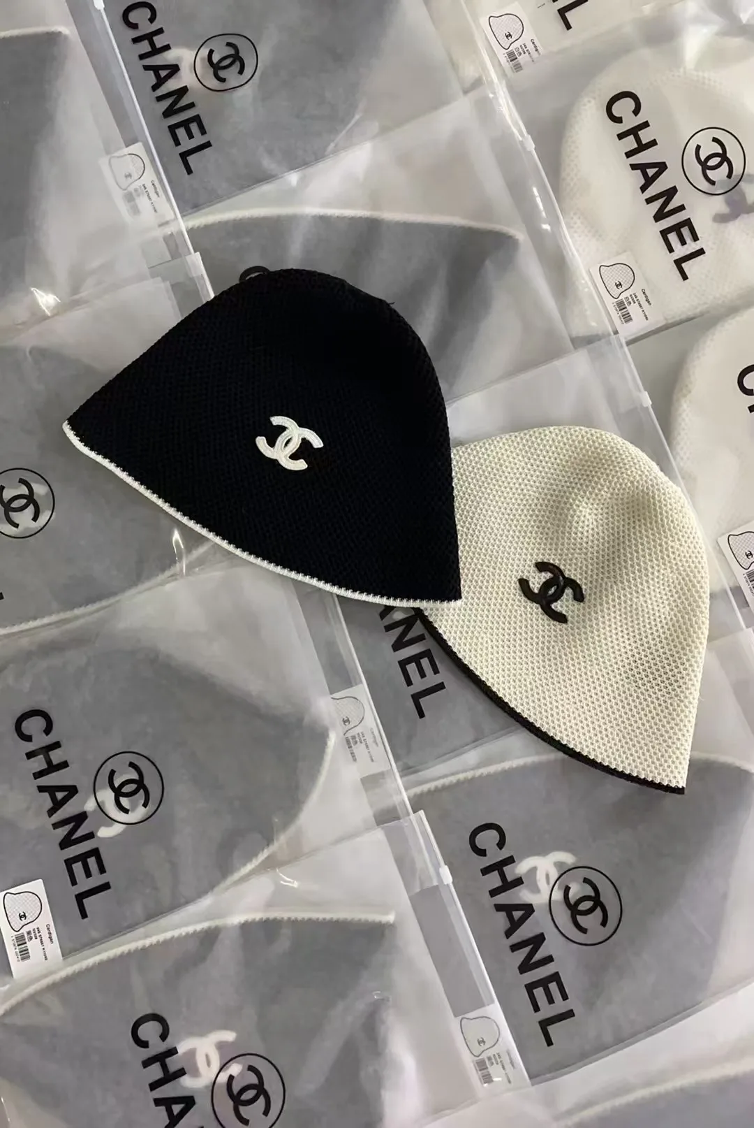 Головные Уборы Chanel 13094198