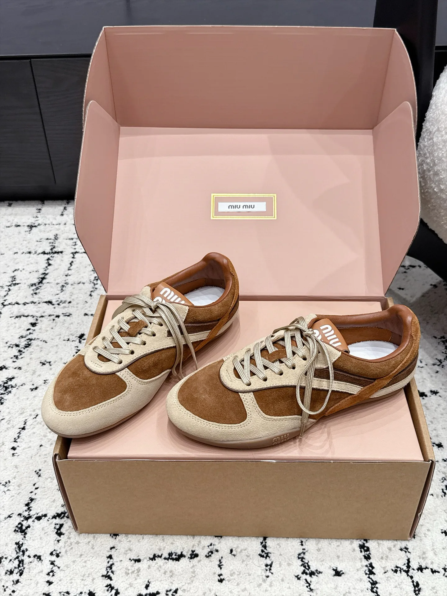 Кроссовки Женские Miu Miu 18133258