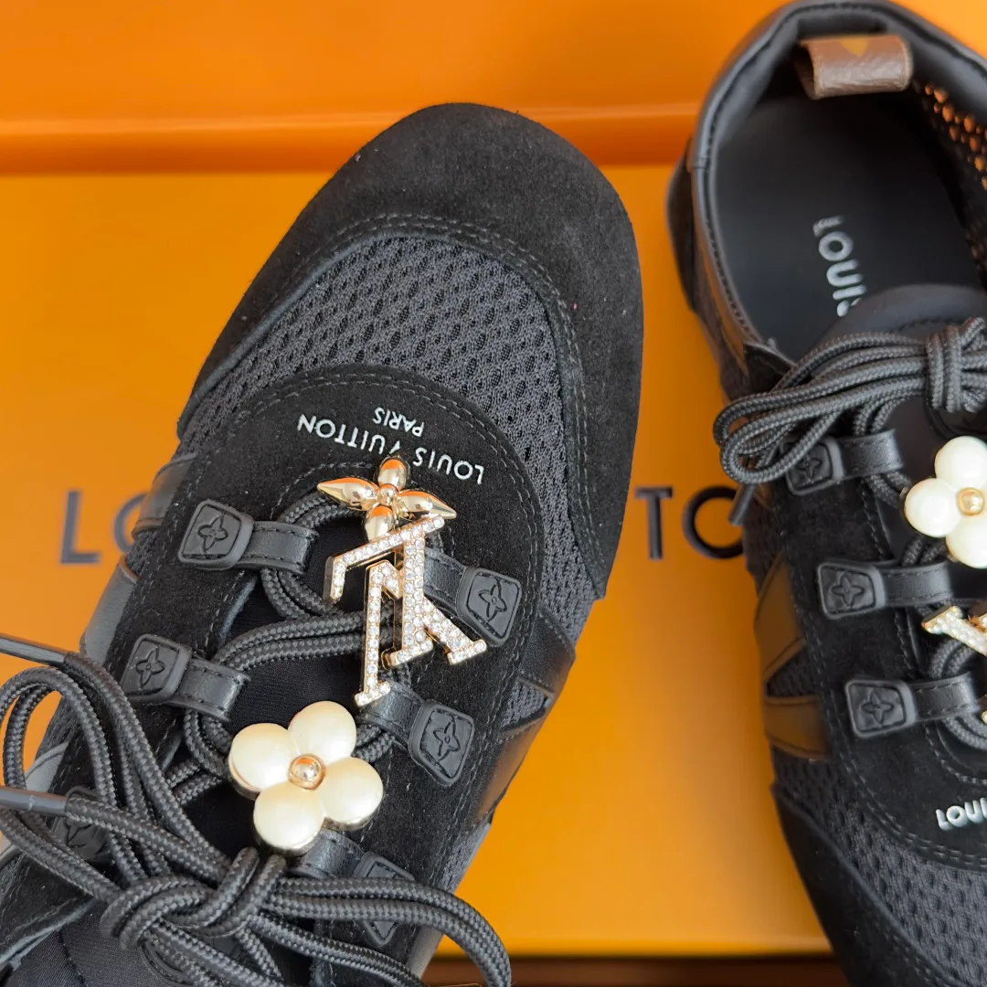 Кроссовки Женские Louis Vuitton 17950616