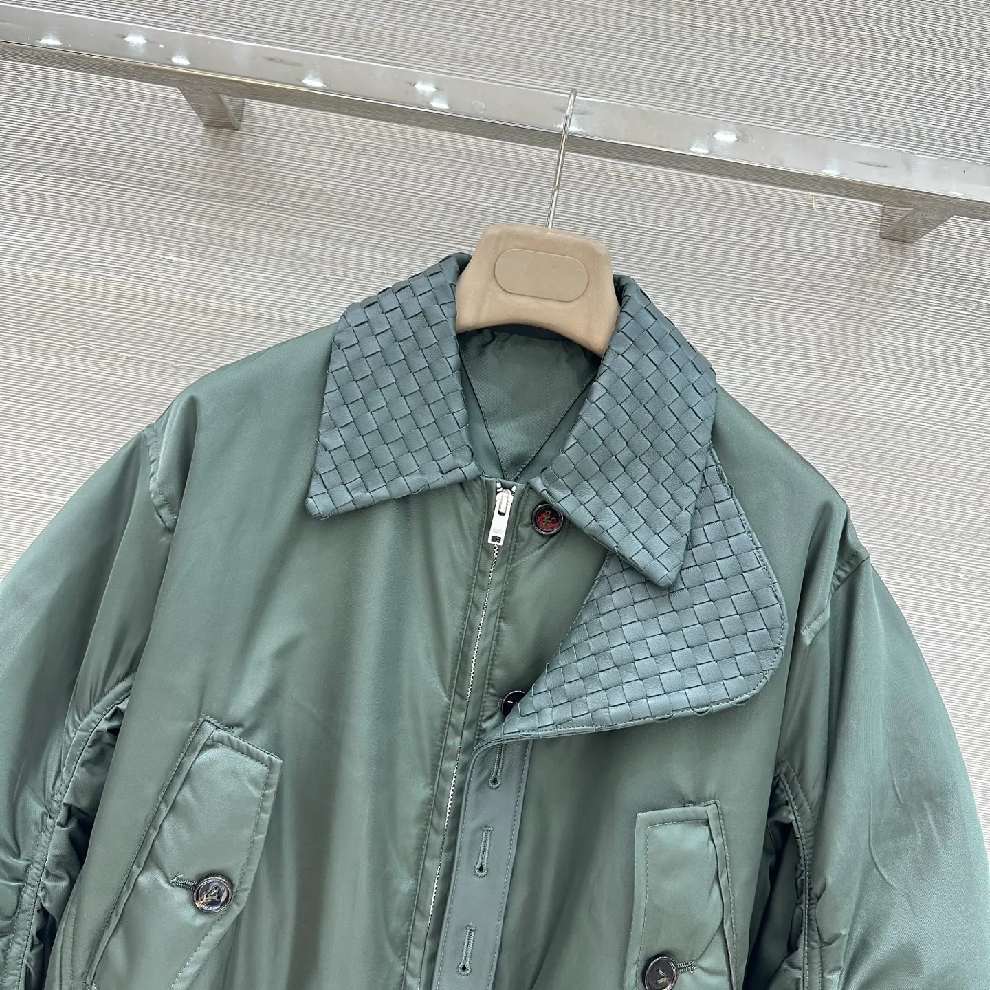 Куртки И Пуховики Женские Bottega Veneta 18226323