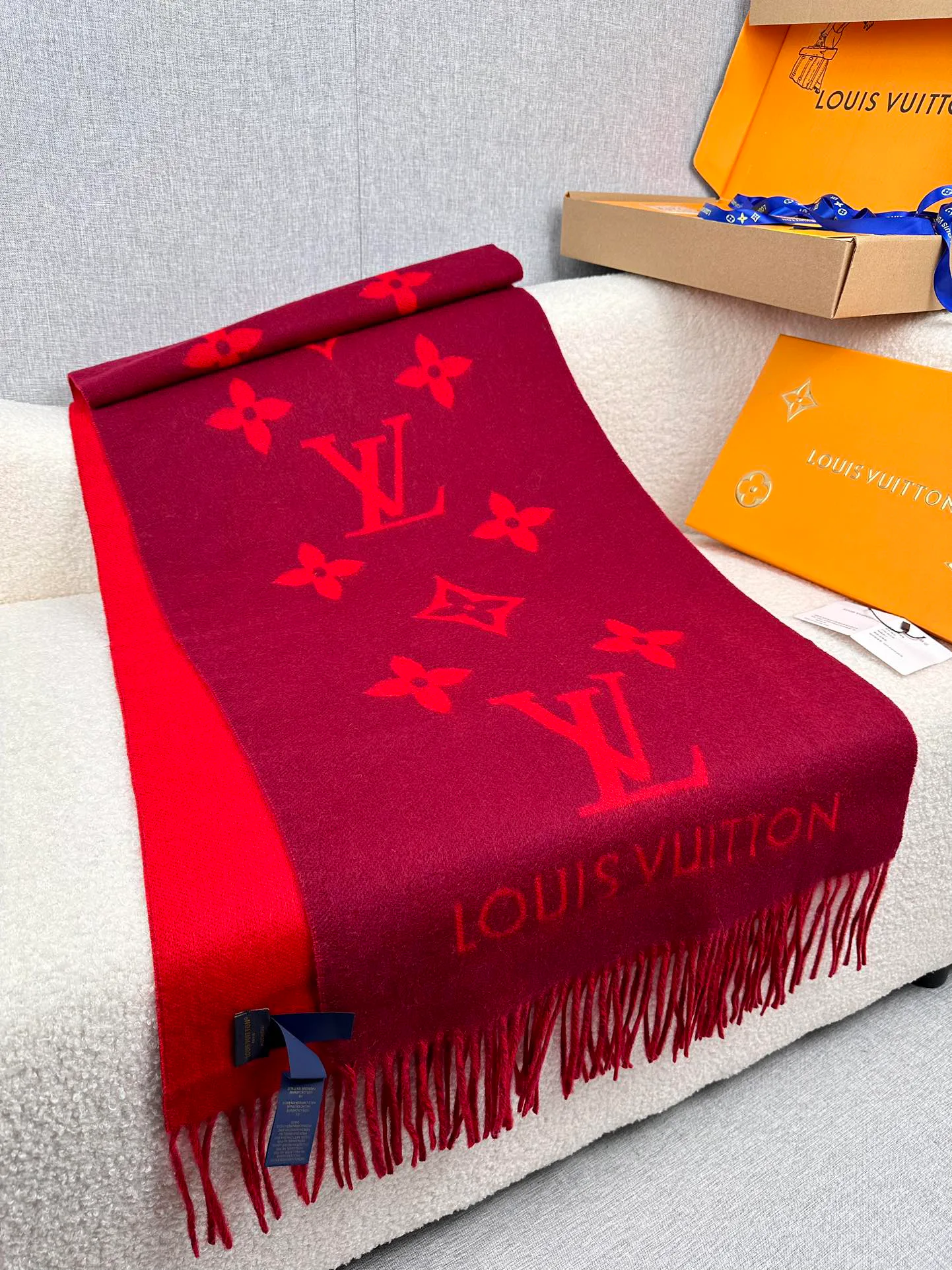 Шарфы Louis Vuitton 1973576