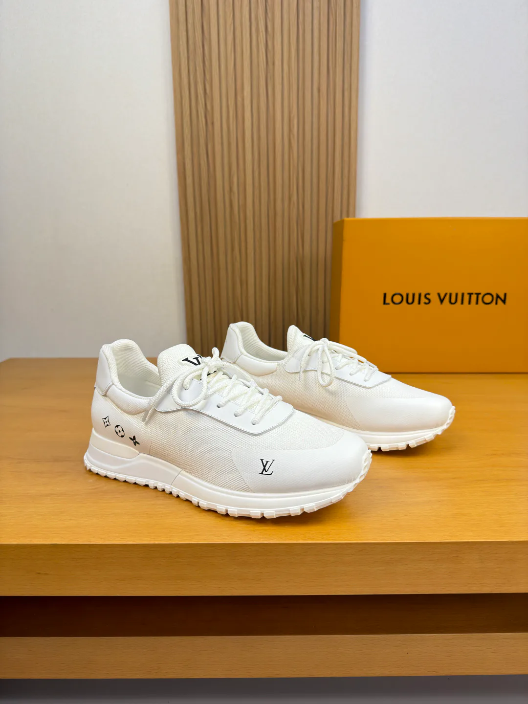 Кроссовки Мужские Louis Vuitton 17955085