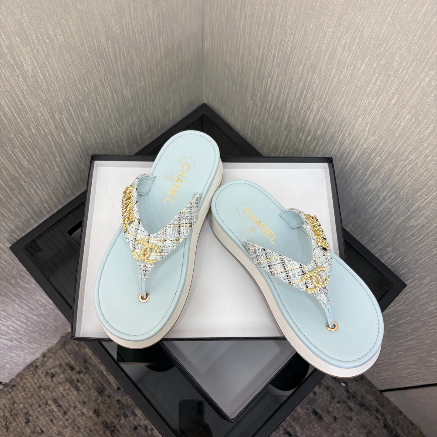 Шлепанцы Женские Chanel 13581879