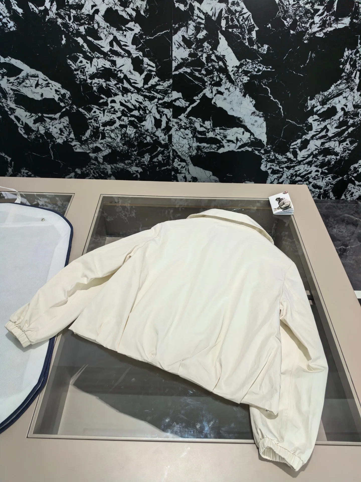 Куртки И Пуховики Женские Moncler 18725325