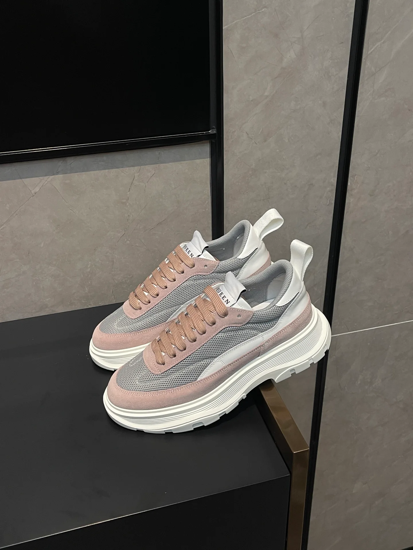 Кроссовки Женские Alexander Mcqueen 18363953