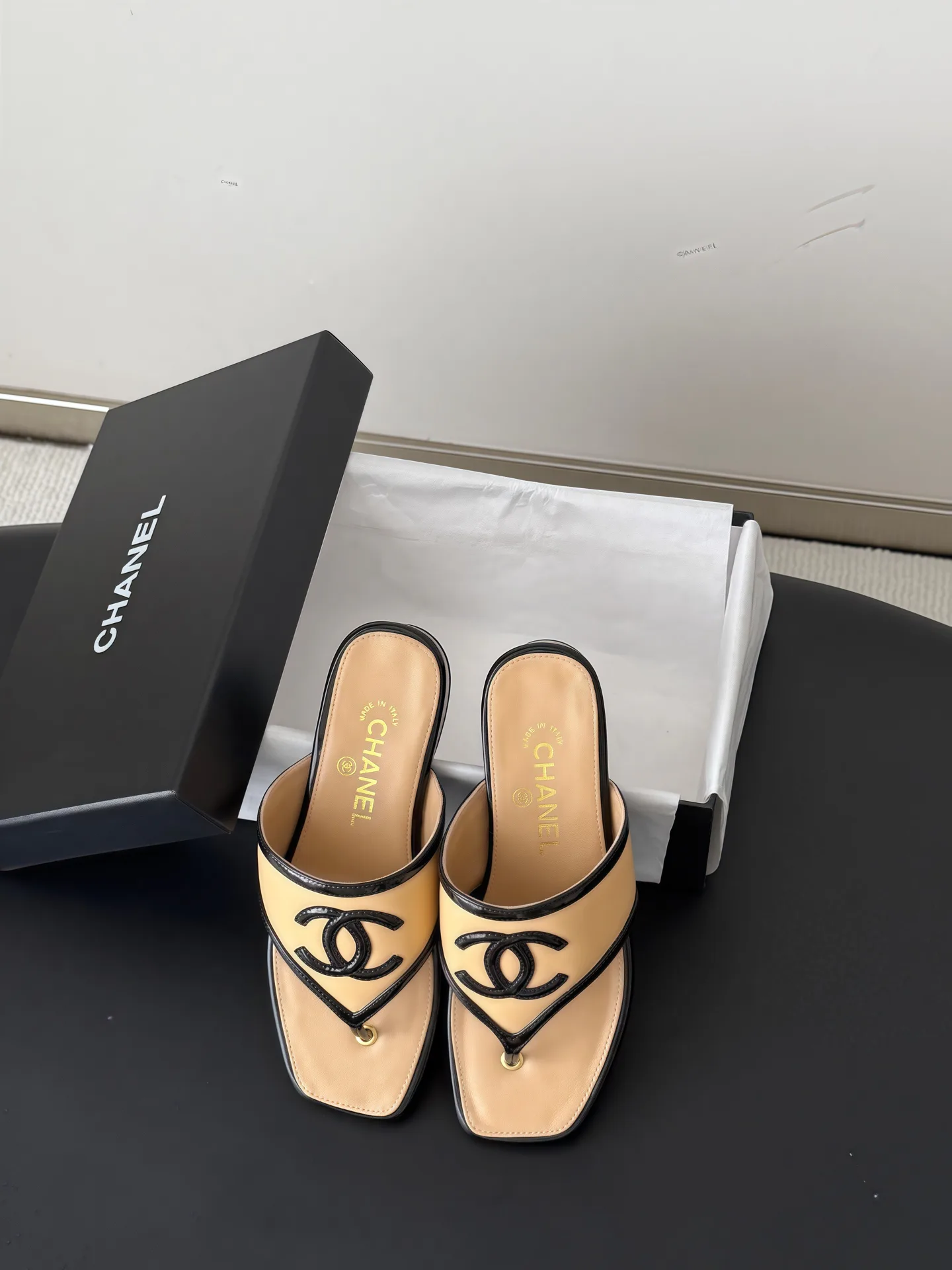 Шлепанцы Женские Chanel 17526759