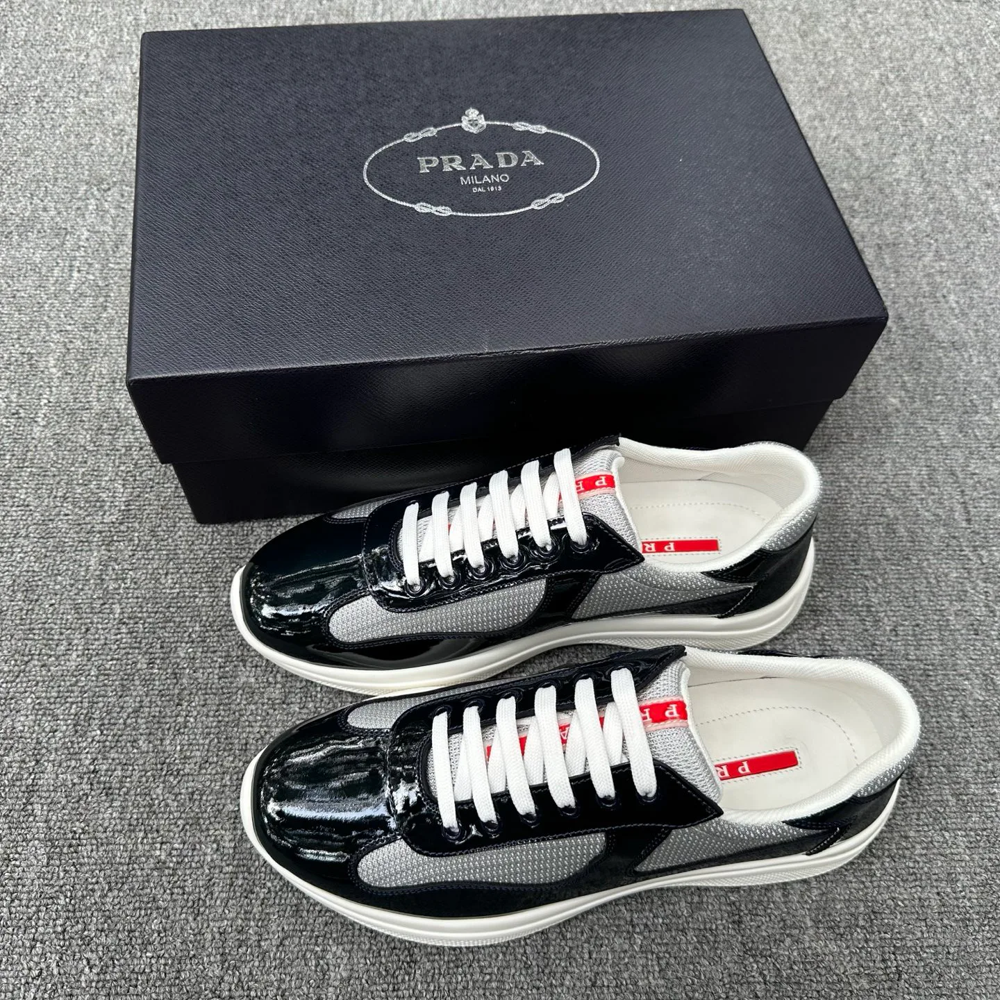 Кроссовки Мужские Prada 18076313