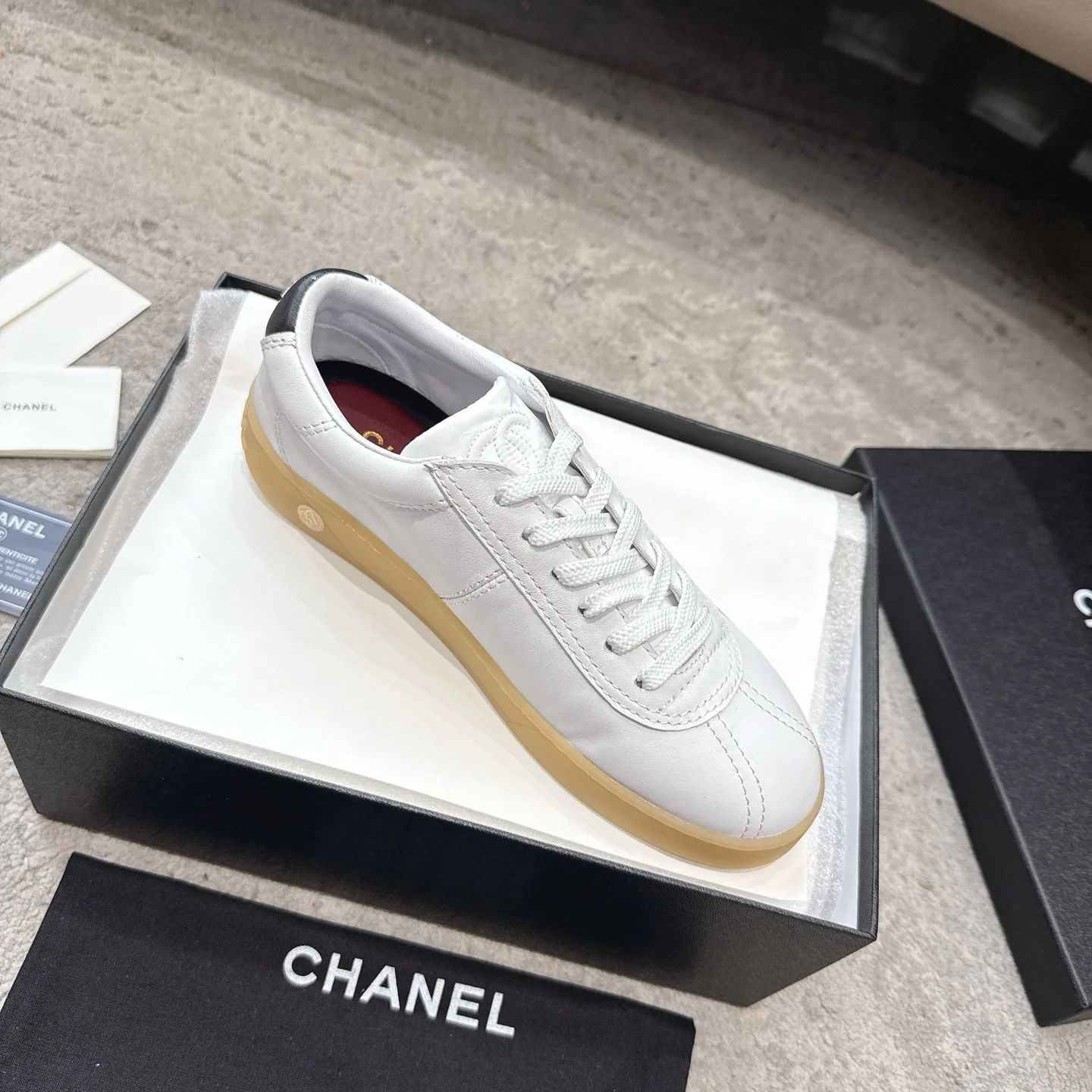 Кроссовки Женские Chanel 13332630