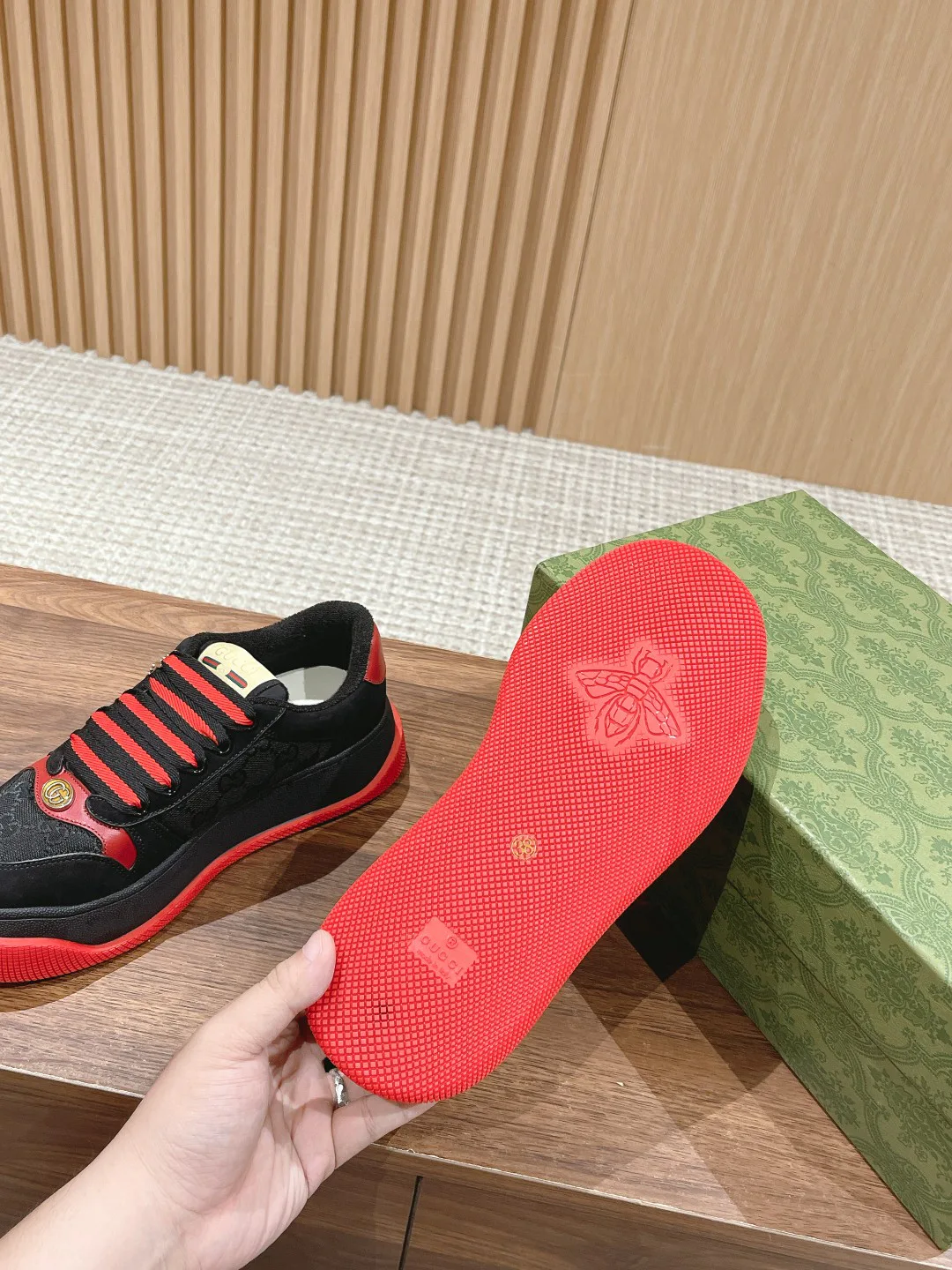 Кроссовки Женские Gucci 238286