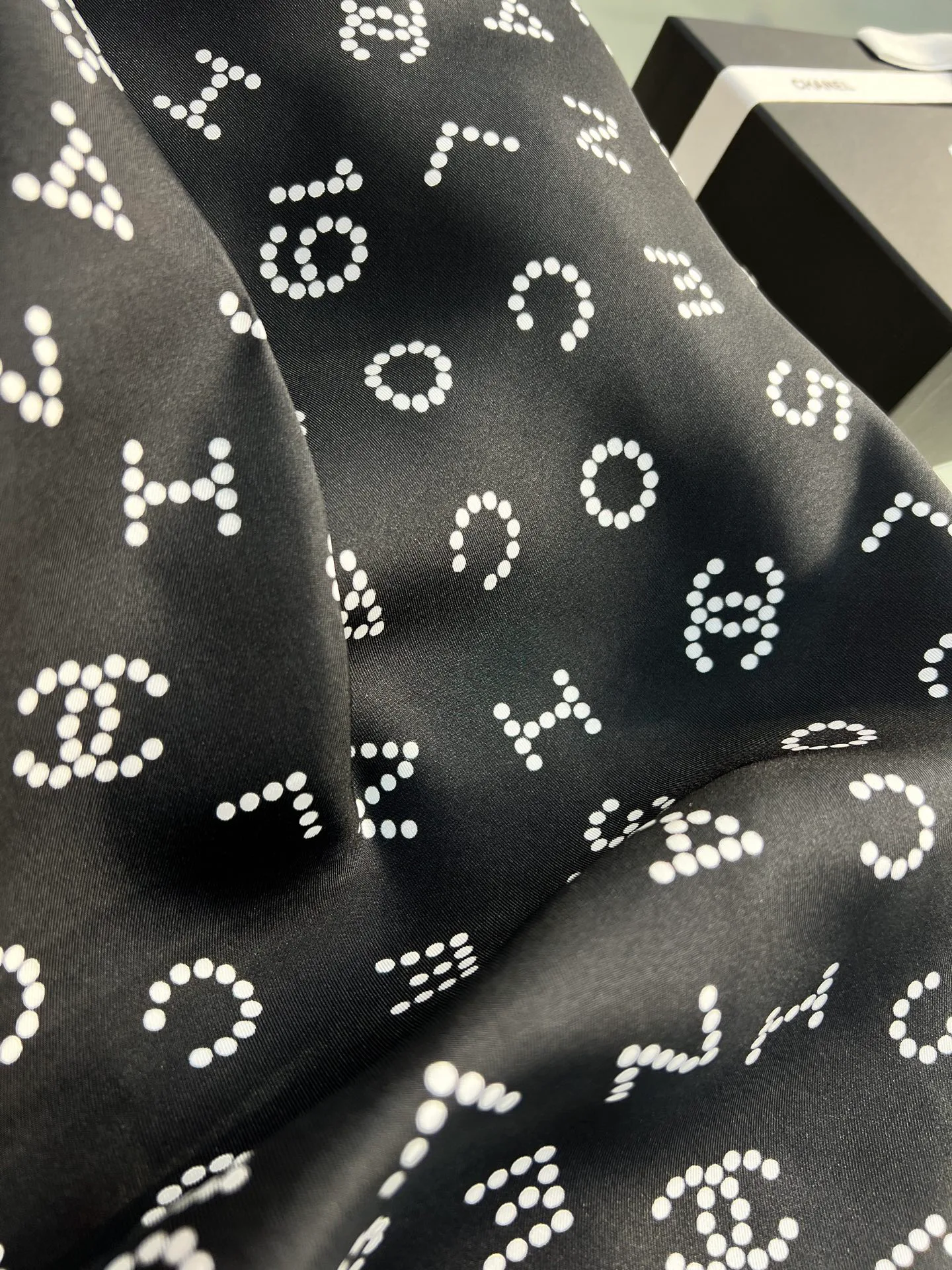 Шарфы Chanel 136903