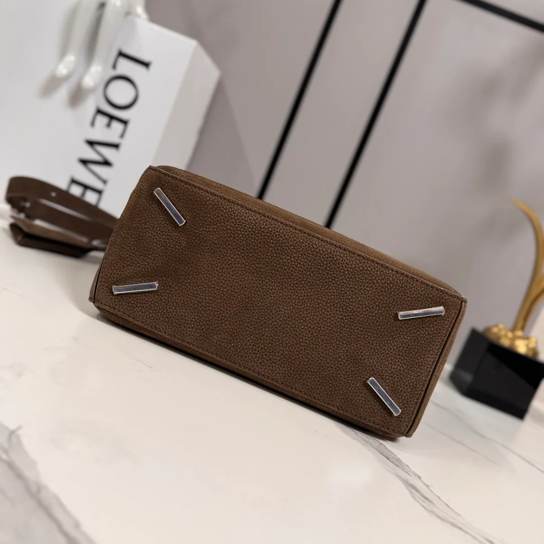 Классические Сумки Женские Loewe 11513663