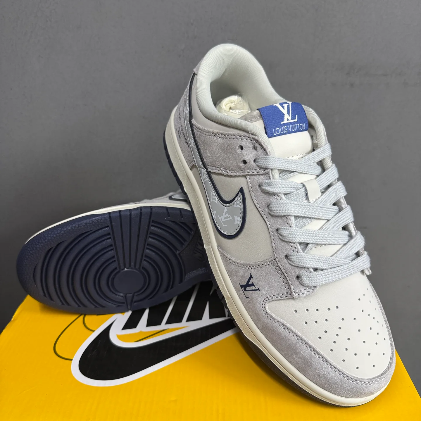 Кроссовки Женские Nike 374049