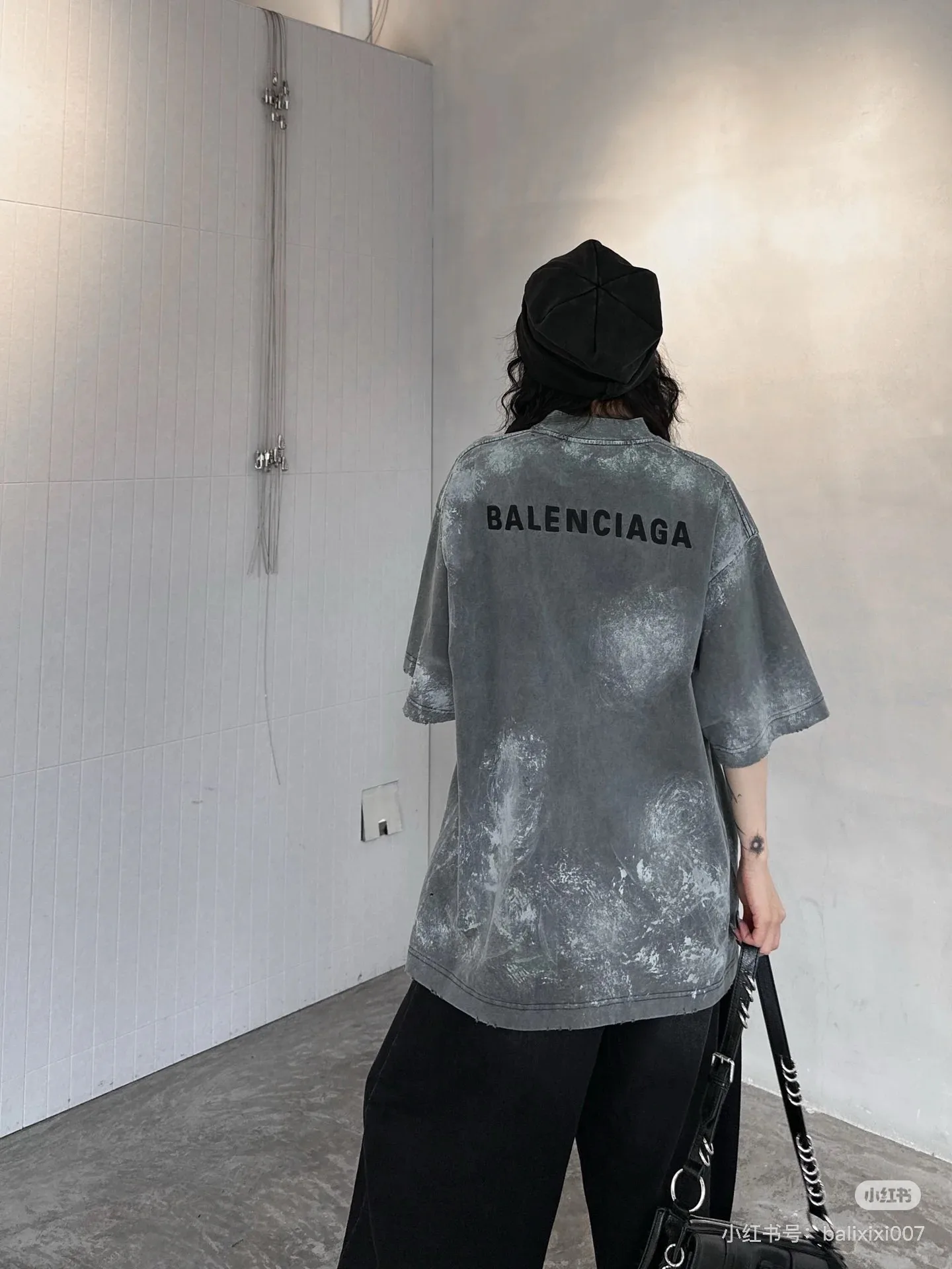 Футболки Женские Balenciaga 18700