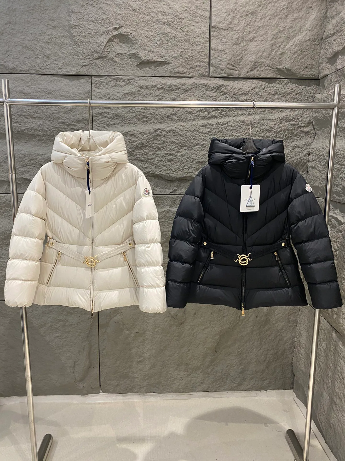 Куртки И Пуховики Женские Moncler 18723722