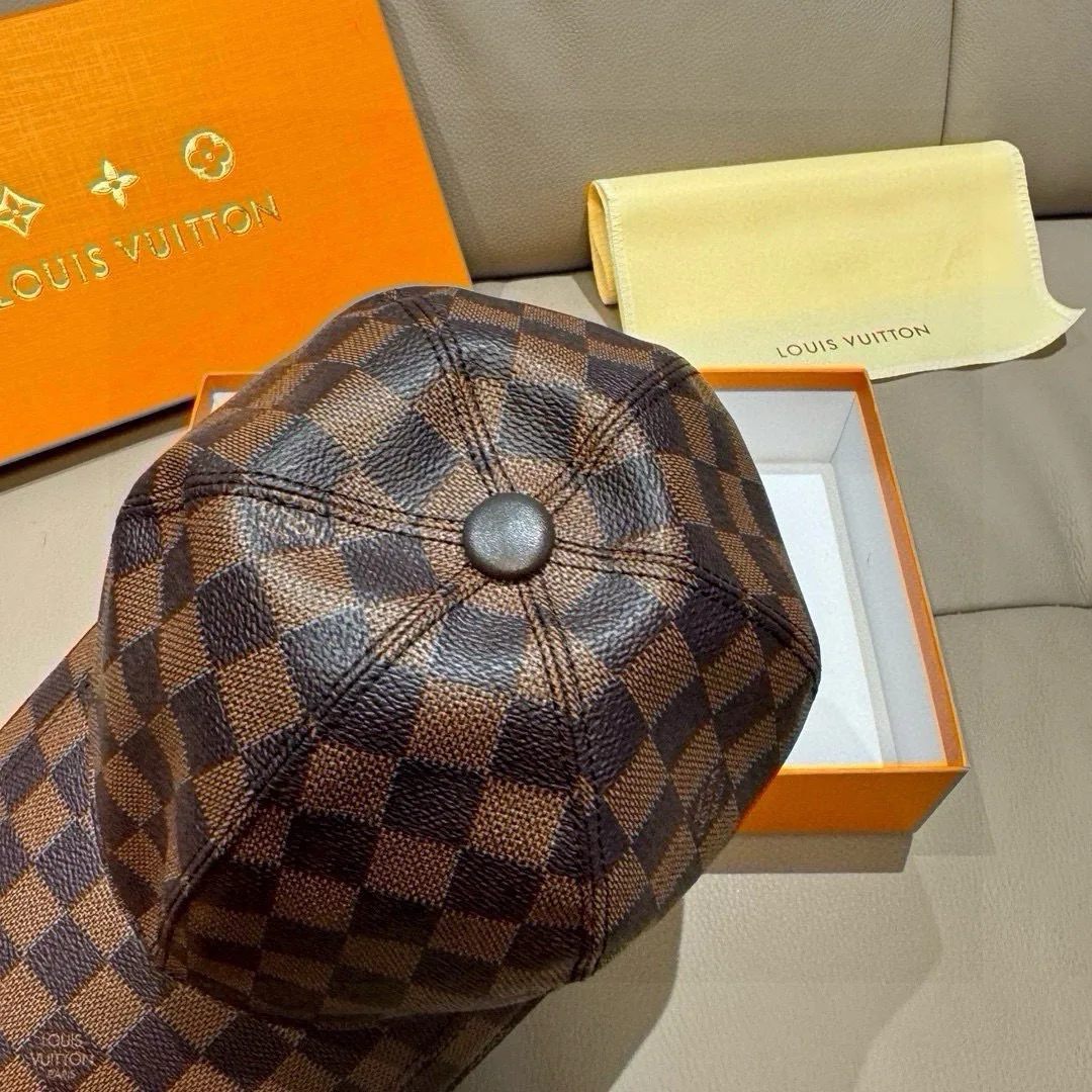 Головные Уборы Louis Vuitton 11529658