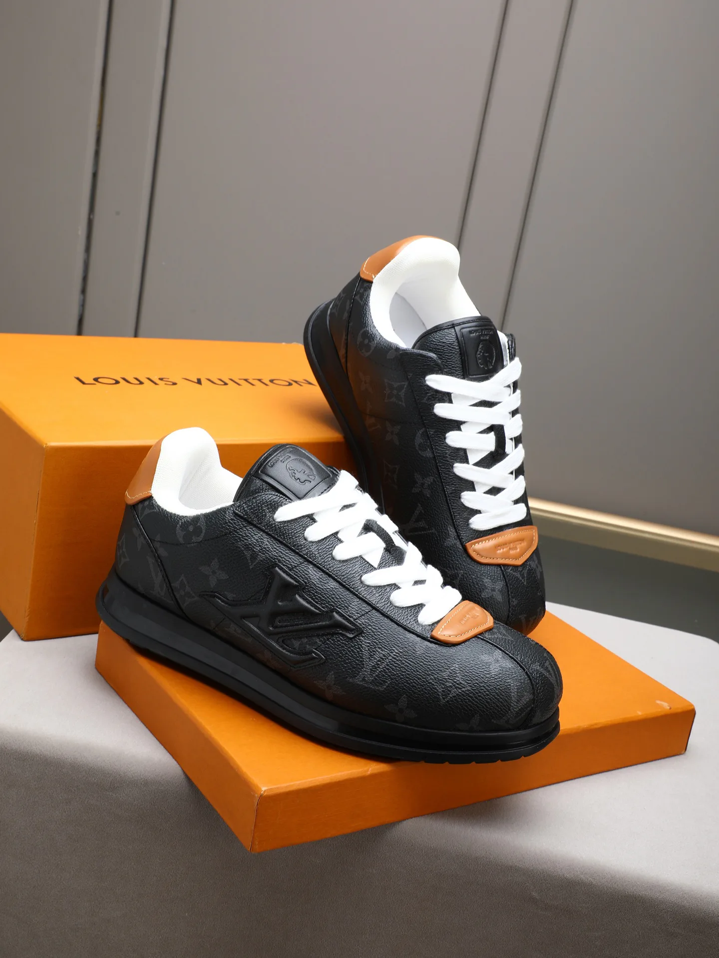 Кроссовки Мужские Louis Vuitton 11490453