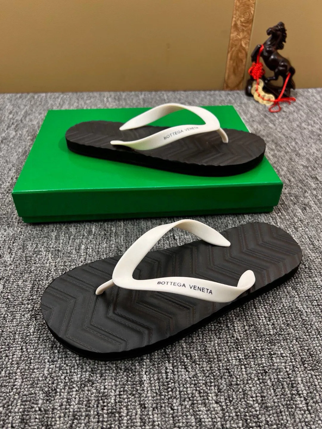 Шлепанцы Мужские Bottega Veneta 11396542