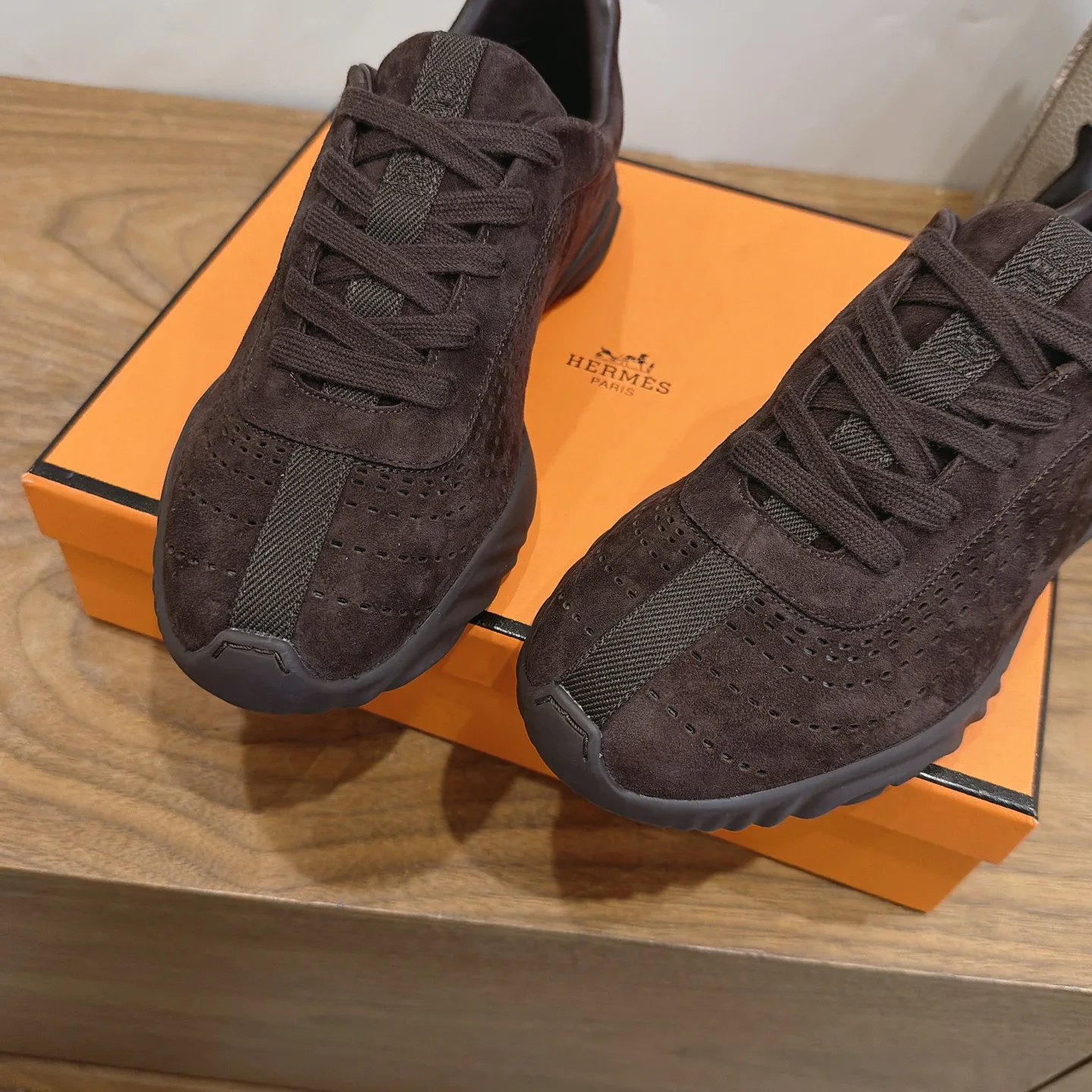 Кроссовки Женские Hermes 18230945