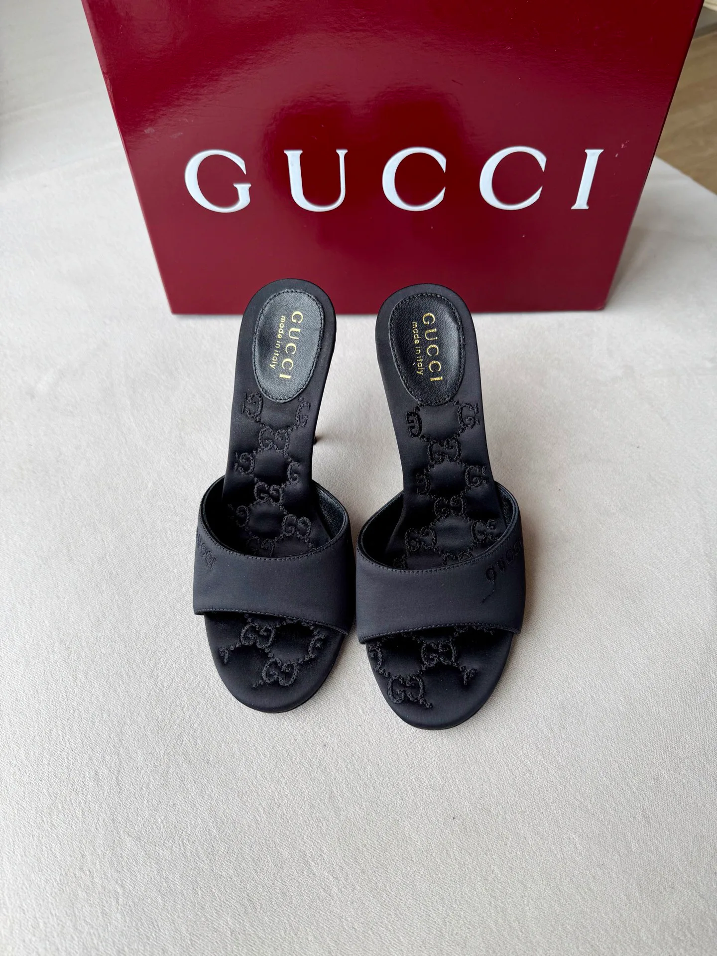 Босоножки Женские Gucci 18120656