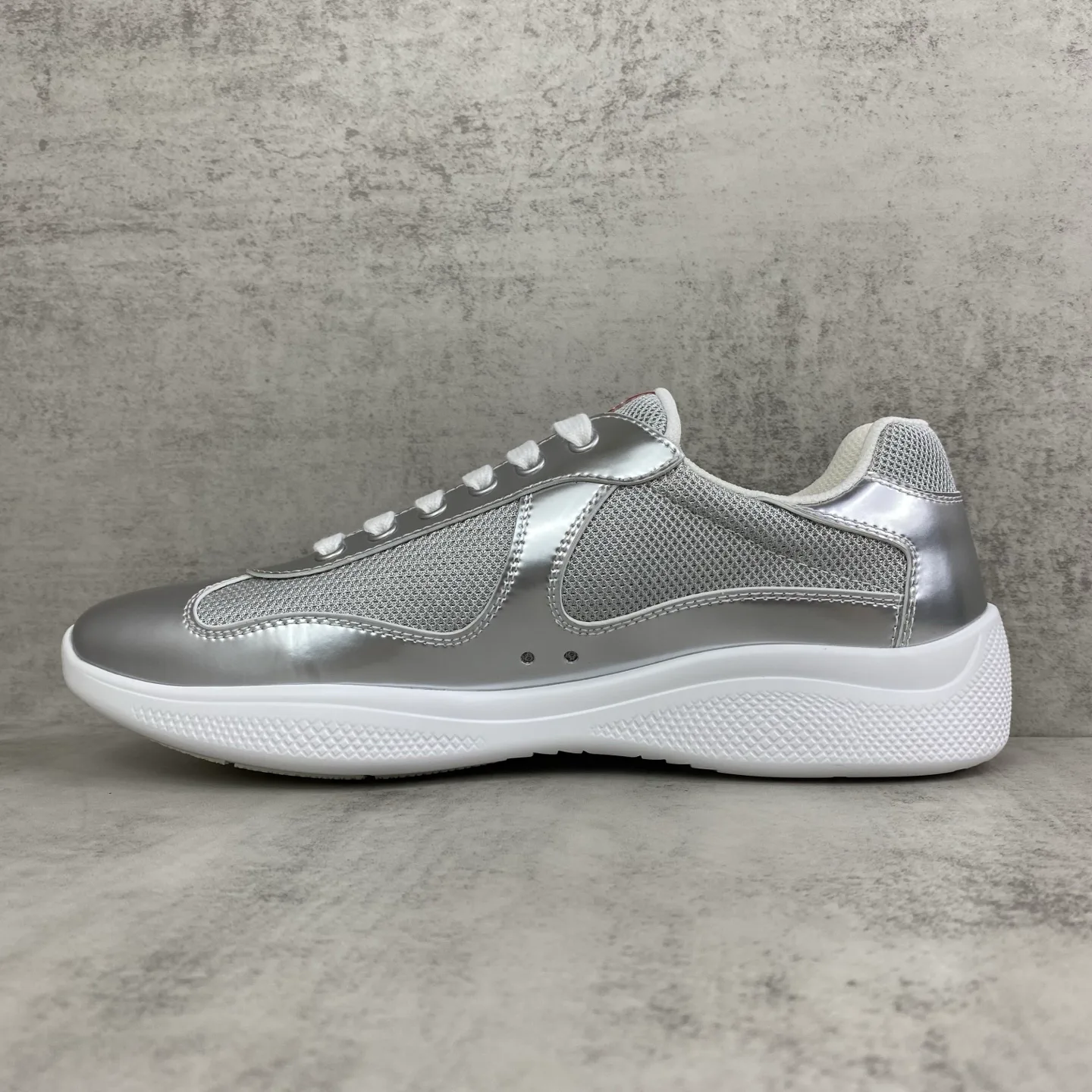 Кроссовки Женские Prada 17918704