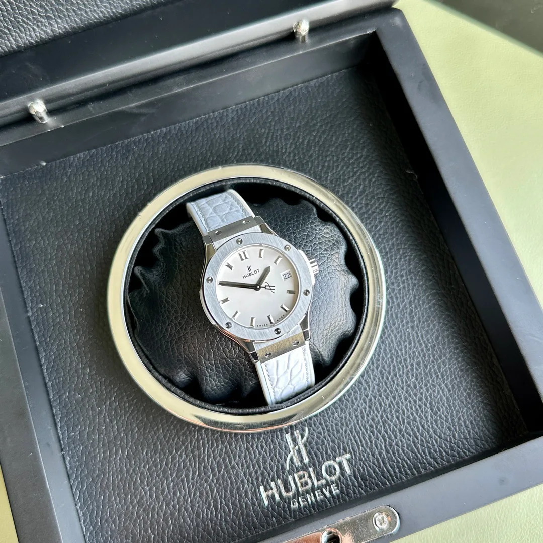 Часы Женские Hublot 17629712