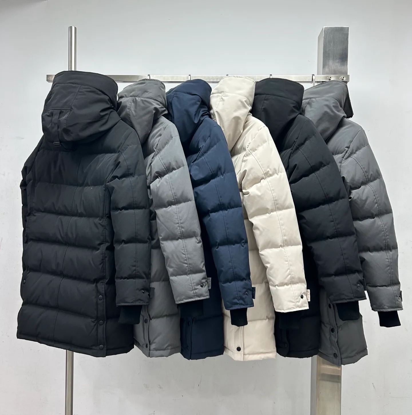 Куртки И Пуховики Женские Canada Goose 18188609
