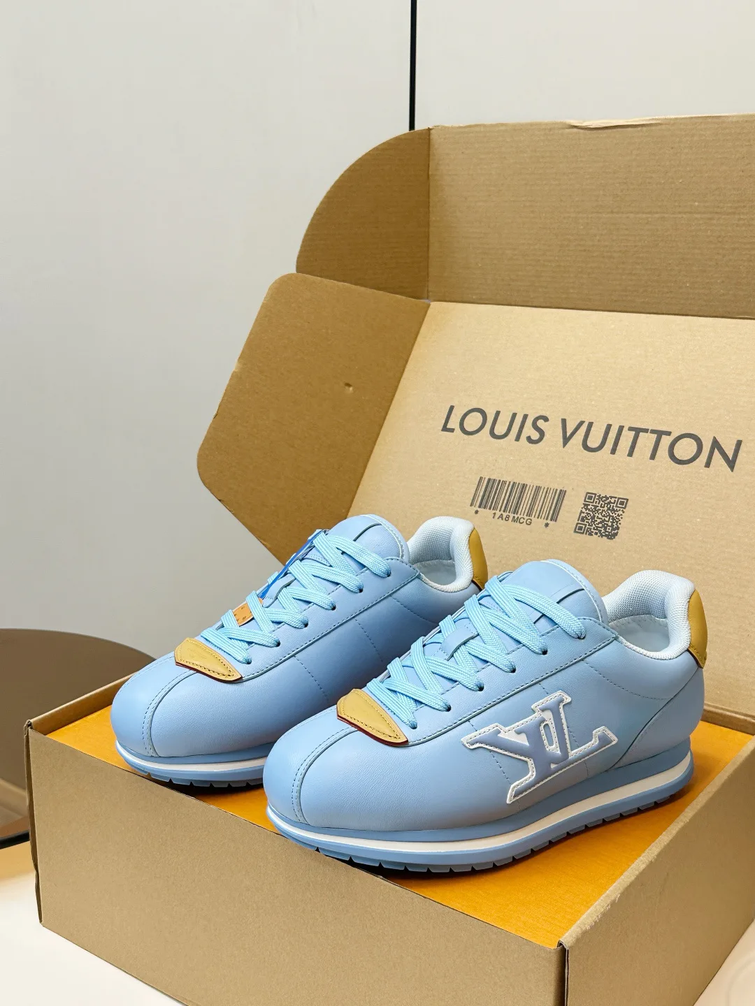 Кроссовки Женские Louis Vuitton 11594927