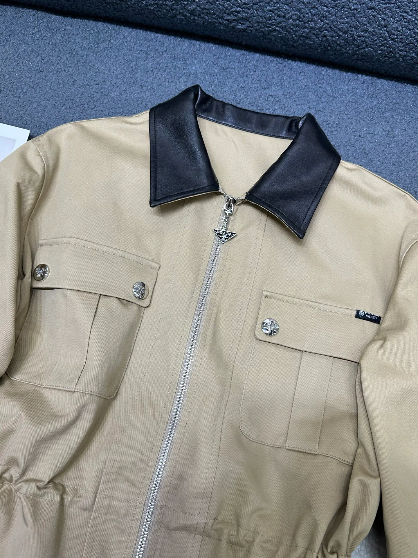 Куртки И Пуховики Женские Prada 18331680