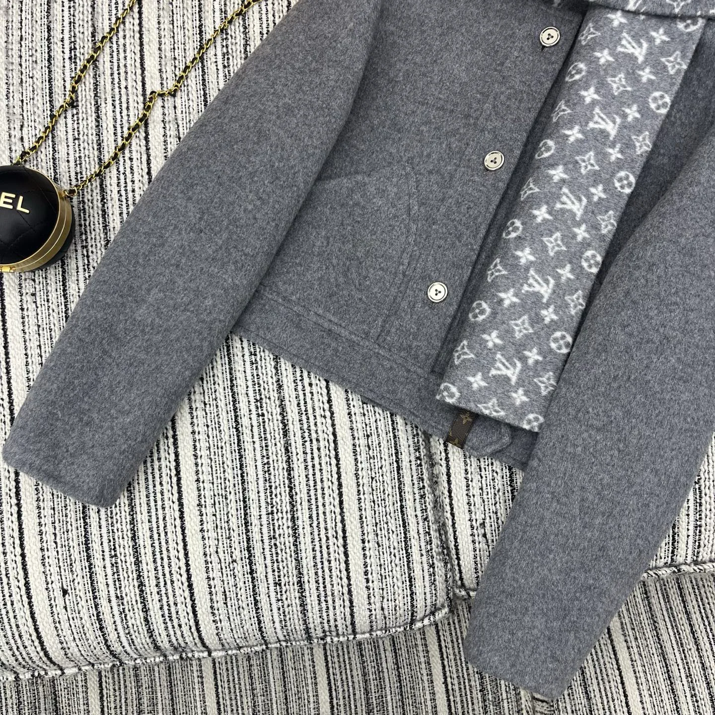 Куртки И Пуховики Женские Louis Vuitton 1828128