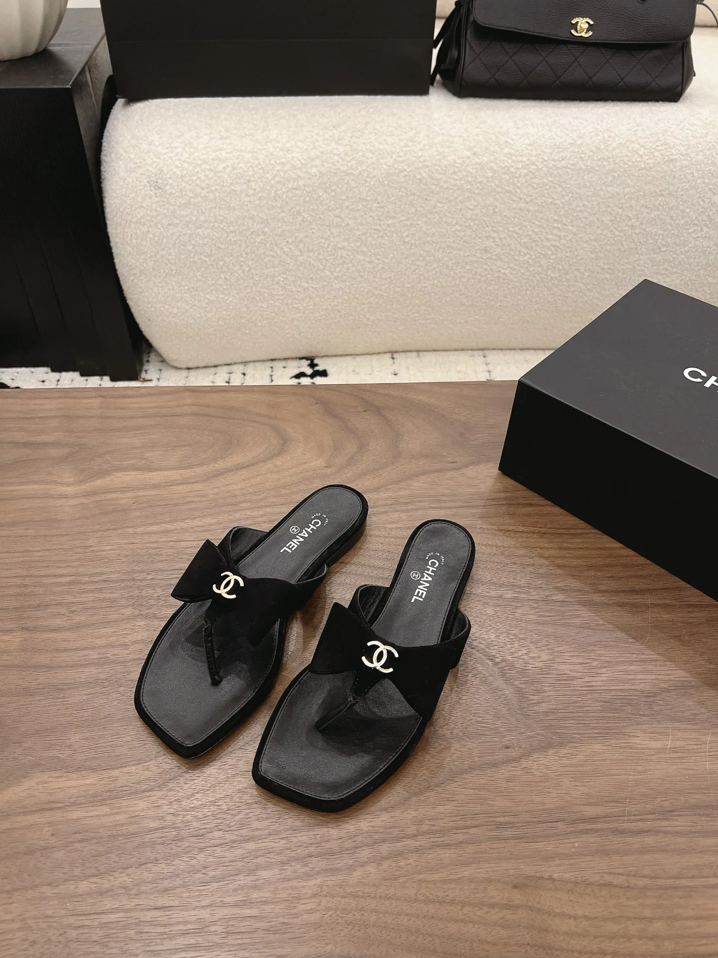 Шлепанцы Женские Chanel 16902358