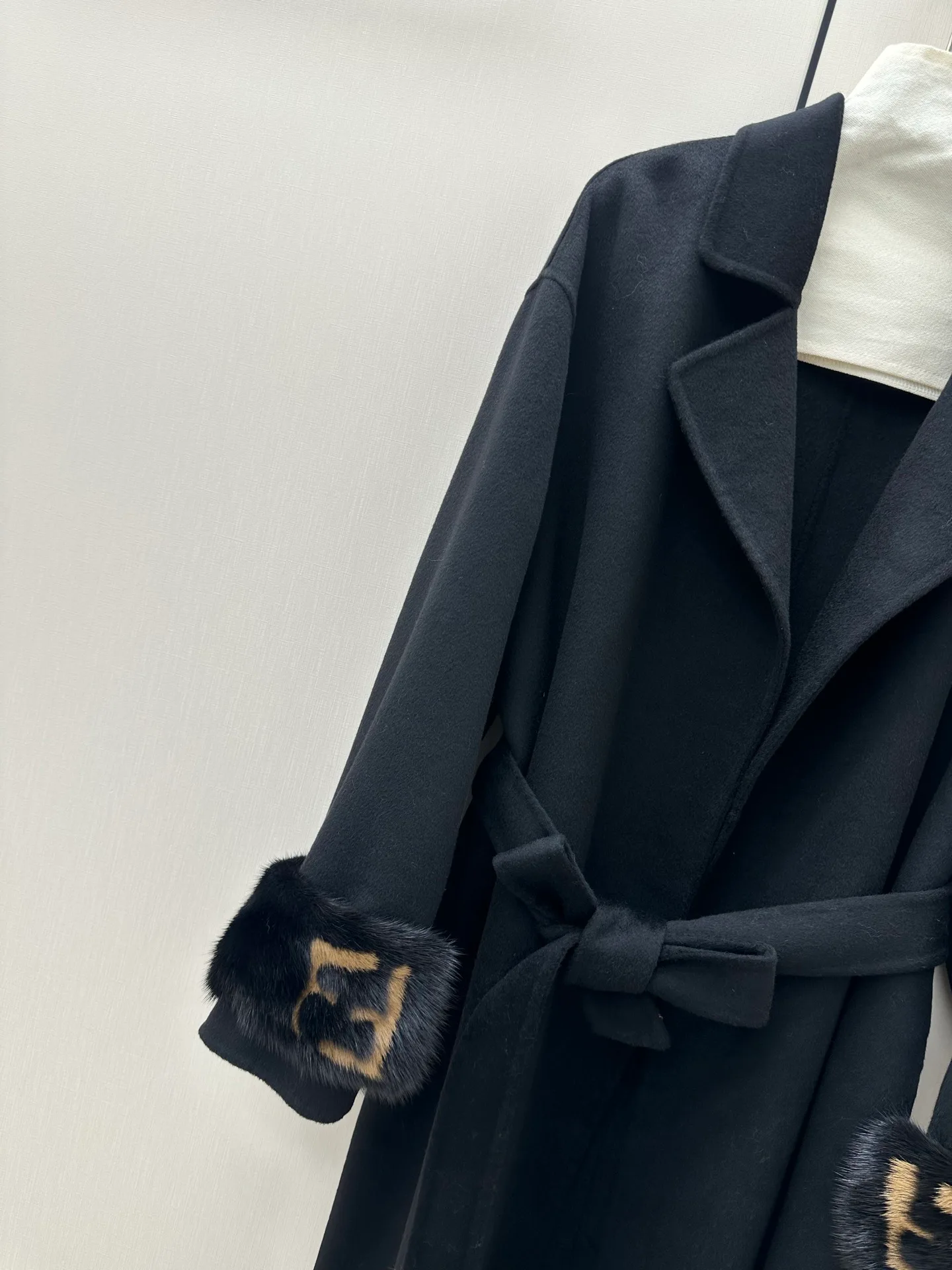 Пальто Женские Fendi 18338625