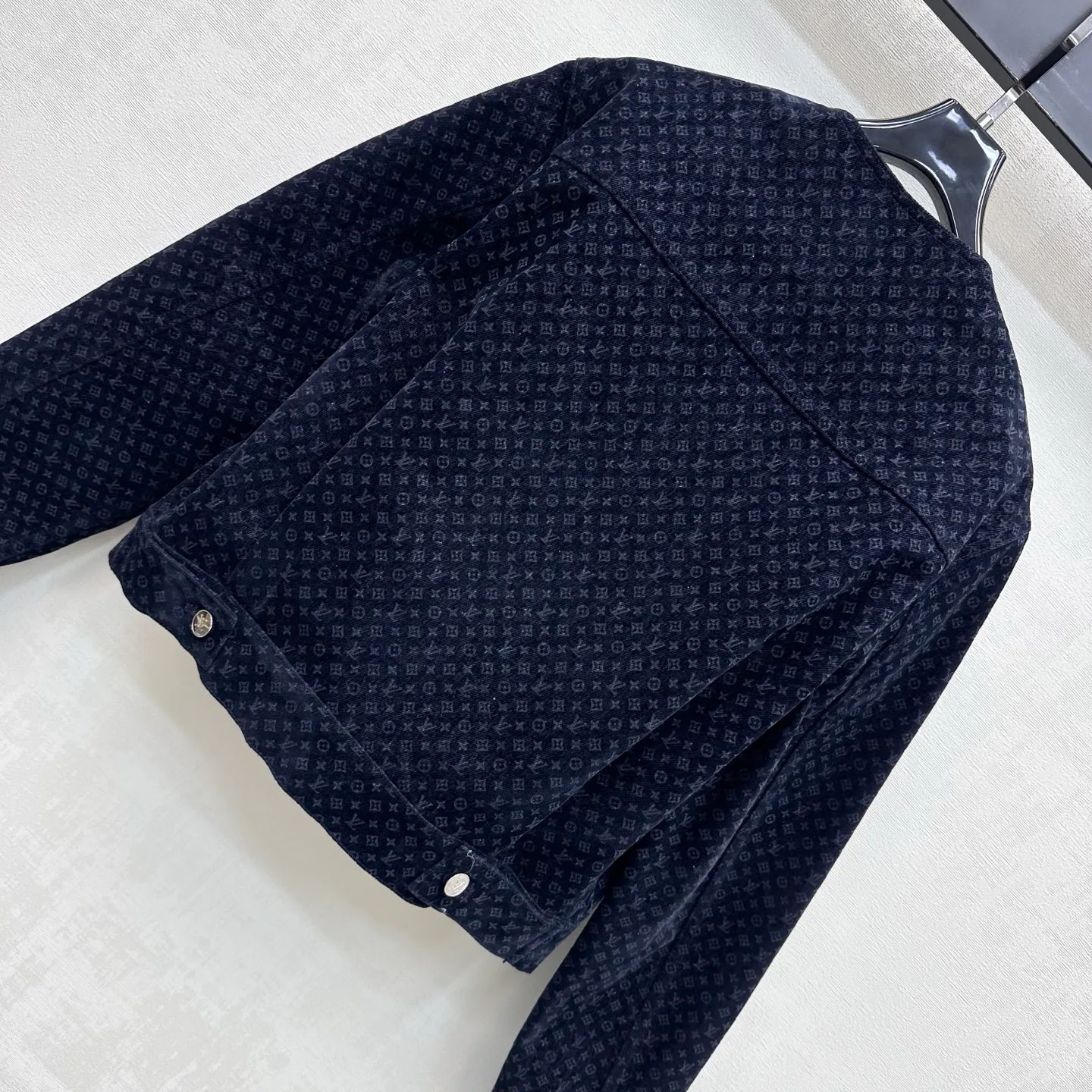 Куртки И Пуховики Женские Louis Vuitton 18775202