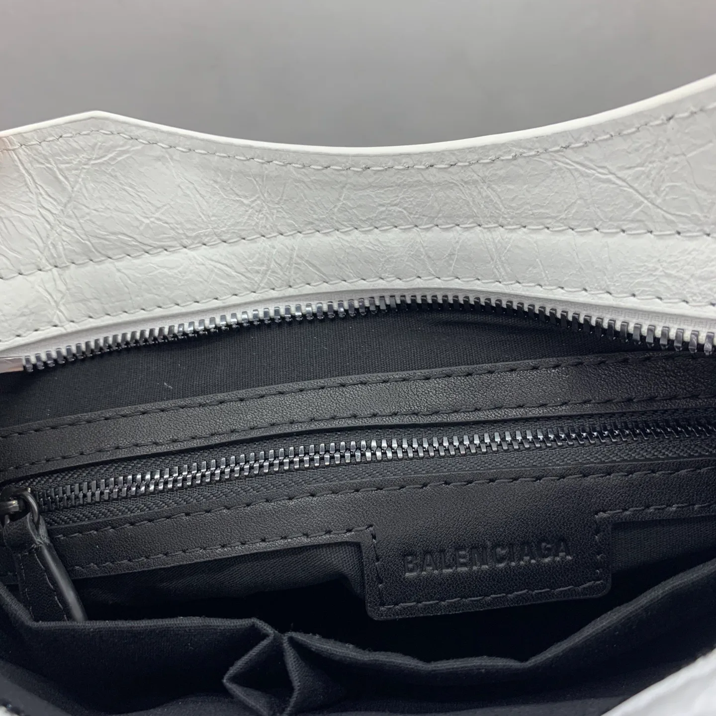 Классические Сумки Женские Balenciaga 11305241