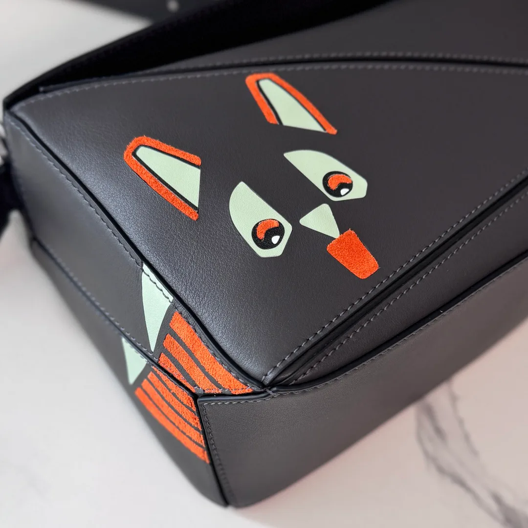 Классические Сумки Женские Loewe 11674522