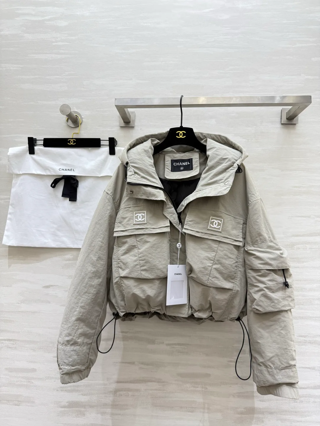 Куртки И Пуховики Женские Chanel 18768177